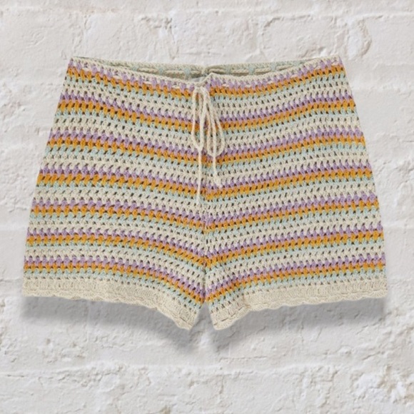 Pull & Bear Crocheted Shorts - Picture 2 of 5